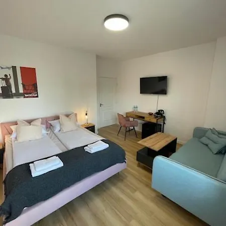 Hostel Terminal Family Airport Poznan