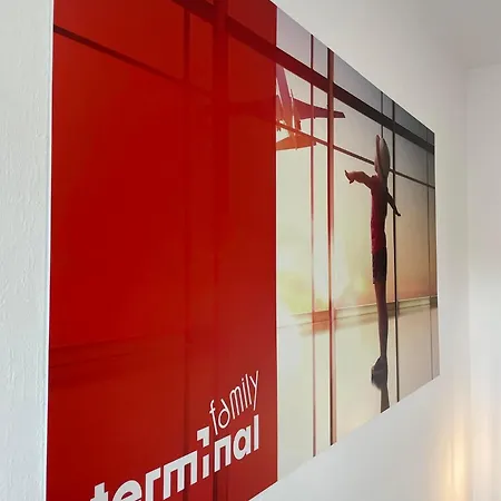 Terminal Family Airport Hostel Poznan