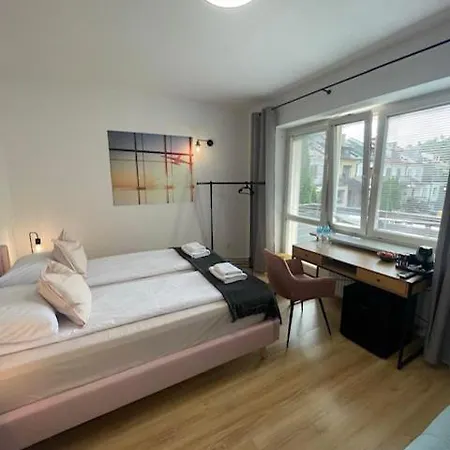 Vandrerhjem Terminal Family Airport Poznań