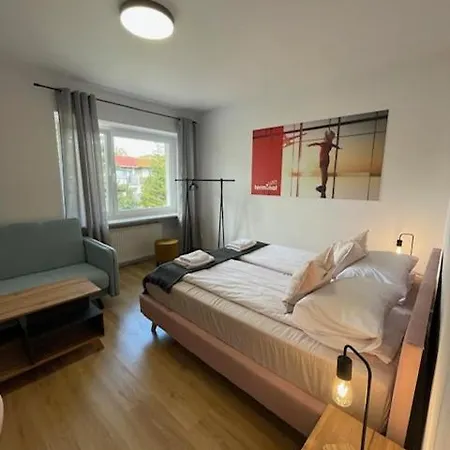 Terminal Family Airport Vandrerhjem *